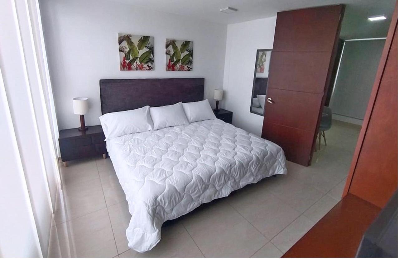 Apartasuites Aaa Modelia Bogota Buitenkant foto