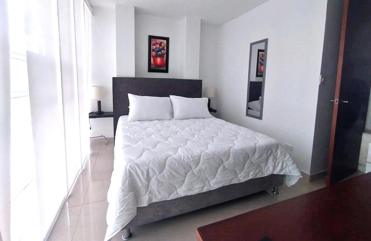 Apartasuites Aaa Modelia Bogota Buitenkant foto