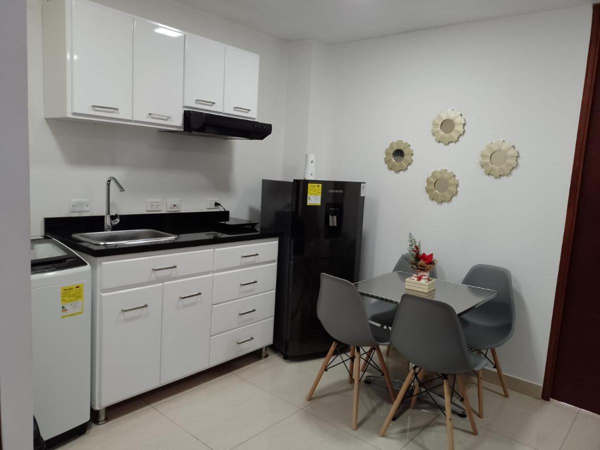 Apartasuites Aaa Modelia Bogota Buitenkant foto