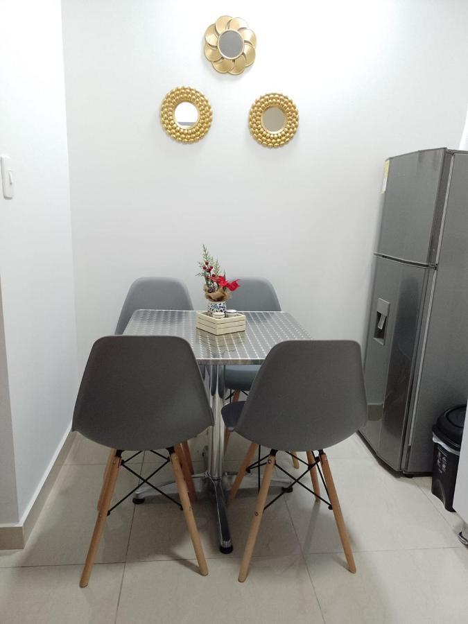 Apartasuites Aaa Modelia Bogota Buitenkant foto